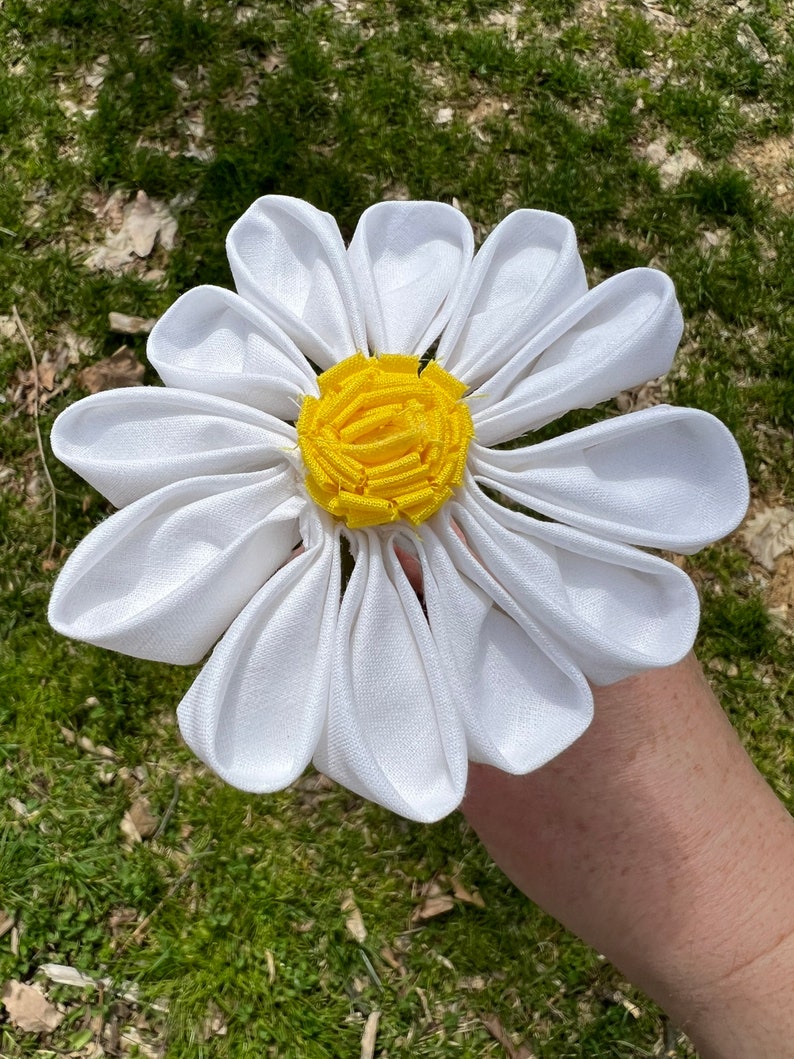 Witte katoenen madeliefjes met steel, madeliefjeboeket, katoenbloem, stoffen madeliefje, 2e huwelijksverjaardag, katoenen jubileum, cadeau voor haar, tweede afbeelding 9
