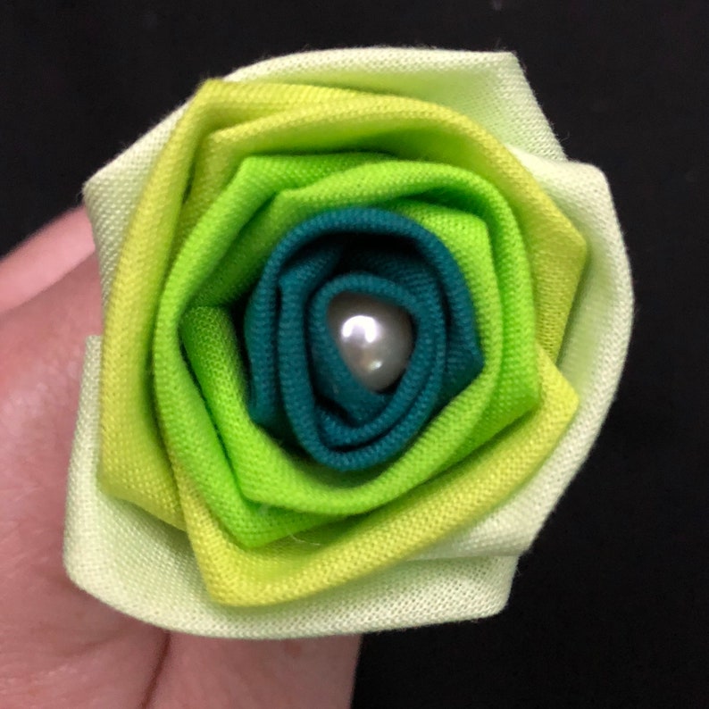 Green Ombr\u00e9 Wedding Bouquet Green Ombr\u00e9 Flower Bouquet Green Ombre Fabric Roses with Stems Green Rose Ombr\u00e9 Roses Green Centerpiece