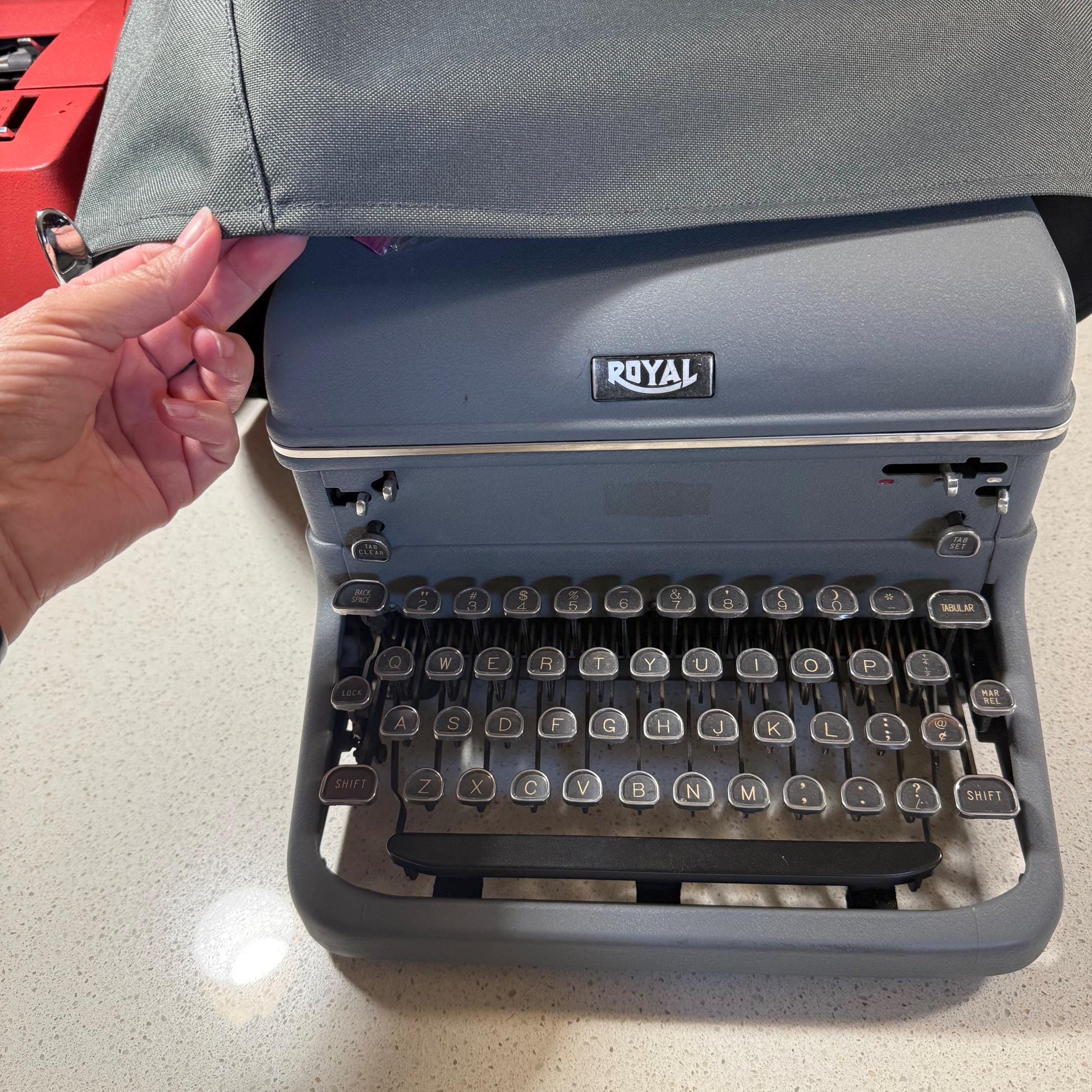 Vintage Royal Typewriter - Etsy