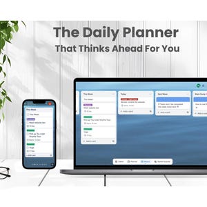 Pode incluir: Um laptop e um smartphone exibindo uma interface de planejador digital, com o texto "The Daily Planner That Thinks Ahead For You". Os dispositivos estão em uma superfície branca, com óculos em primeiro plano e vegetação ao fundo.