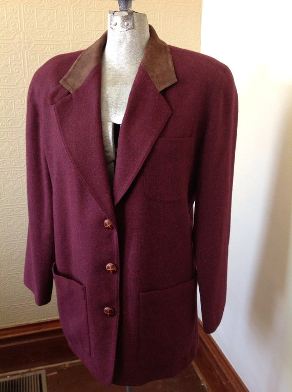 Red wool blazer with leather collar accents 42"