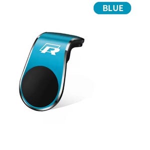 以下が含まれることがあります： 黒い円形の磁気部分が付いた青い車の電話マウント。マウントはシルバーのトリムと白いロゴが付いています。「BLUE」という単語は、右上の青い長方形の中にあります。