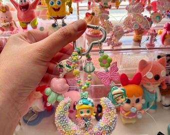 Taschenanhänger mit kleinem Charakter Püppchen von Popmart