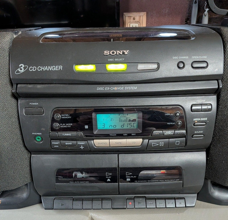 Sony CFD-646 Boombox 3 CD Radio Cassette Recorder Detachable Speakers w/Remote image 2