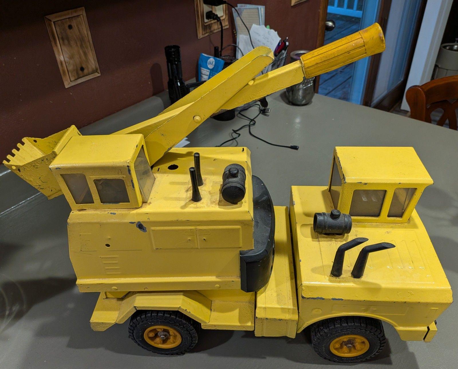 1965 Tonka Metal Trencher Backhoe Loader 18