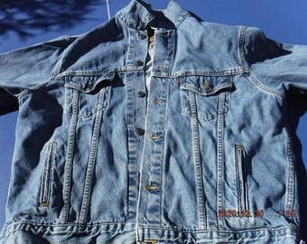 Levi Red Tab 70507-0389 Blue Denim Type 3 Trucker Jacket Levi Red Tab 70507-0389 Blue Denim Type 3 Trucker Jacket