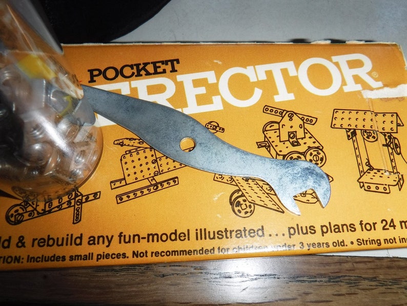 pocket erector set