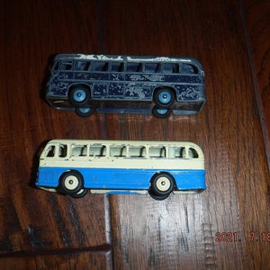 Dinky Toys Duple Roadmaster Leyland Royal Tiger Coach and - Dinky Toys BOAC  #283 - Vintage Meccano Ltd. England buses