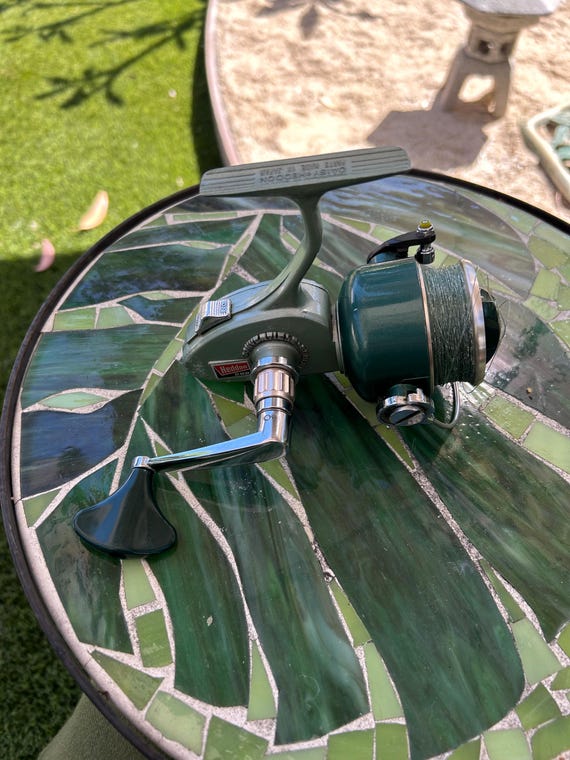 Daisy - Heddon 282 Fishing Reel Green Tones With Red Heddon Black