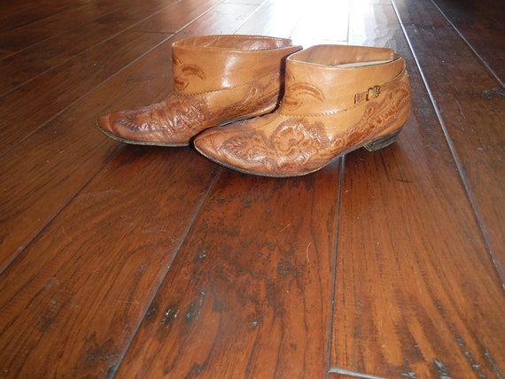 Southwestern/Mexico tooled ankle boots size 7 - image 2