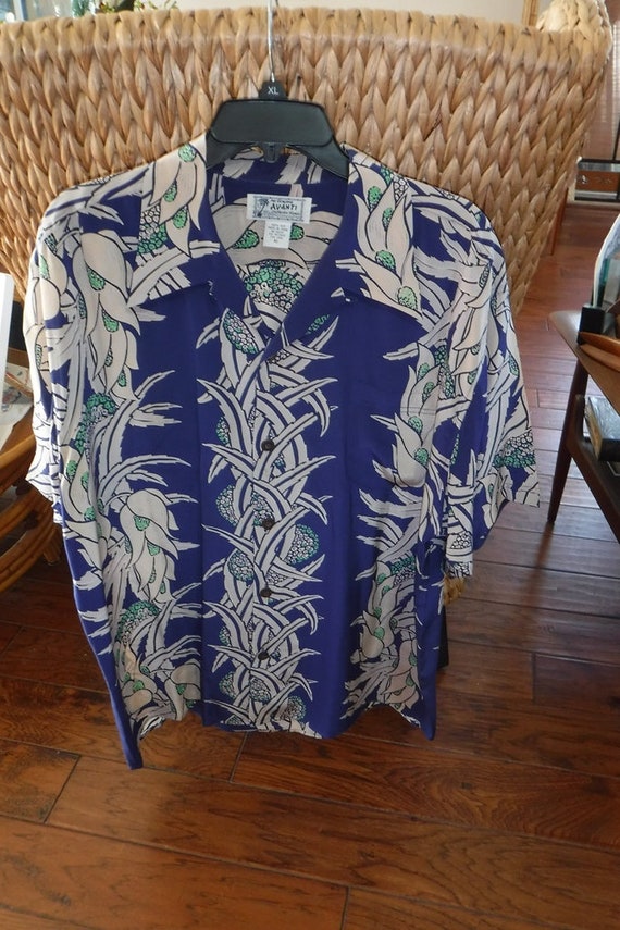 Avanti Hawaiian shirt Hawaii flowers and more XL A