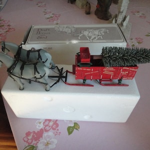 First Gear yester days 1 28 scale draft horses with Red sled 39 0103