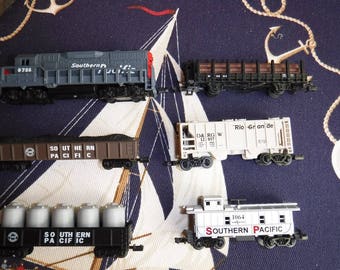 N Scale Southern Pacific Train Set~ 6 Pieces~ High Speed Metal Products static display model, not an actual running train