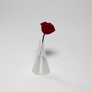 1:12 Scale Dolls House Miniature – Rose Stem in Vase
