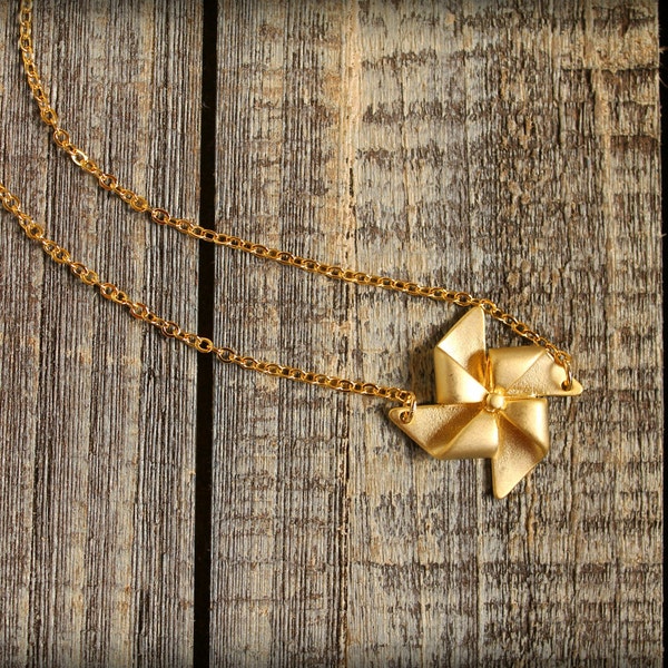 Pinwheel Necklace in Matte Gold