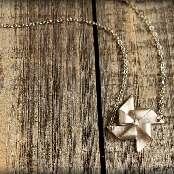 Pinwheel Necklace in Matte Silver