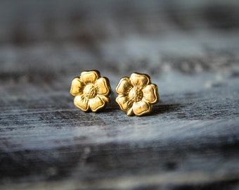 Flower Earring Studs in Raw Brass -  Stainless Steel Posts