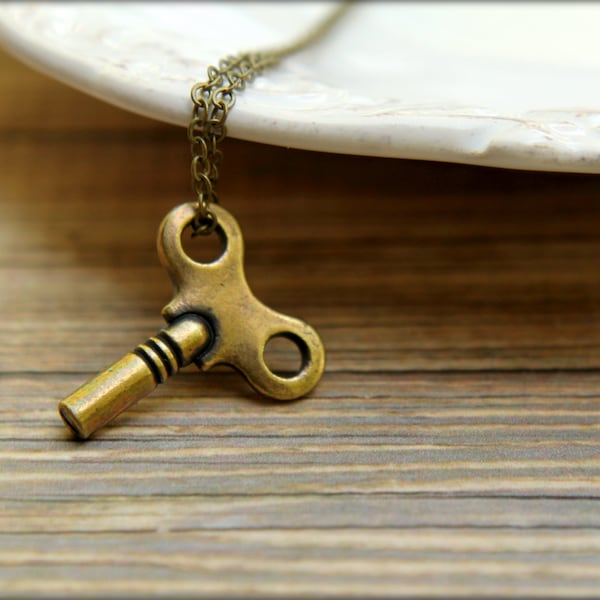 Winding Key Necklace in Aged Bronze