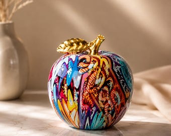 Graffiti Äppelskulptur | Modern Abstrakt Konstdekor, Guldbladsaccent