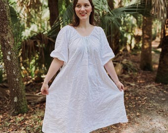 Handgemaakte 18e-eeuwse linnenset voor fantasie- en historische outfits