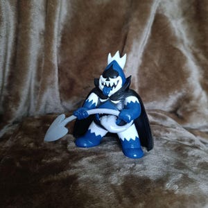 Figura del Rey Deltarune de 12 cm: figura coleccionable impresa en 3D hecha a mano.