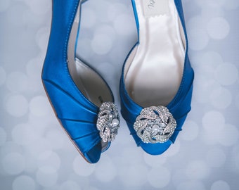 Aangepaste trouwschoenen, vintage trouwschoenen voor de bruid, koningsblauwe trouwschoenen, blauwe bruidshakken, kristallen bruidsschoenen, blauwe bruidschoenen