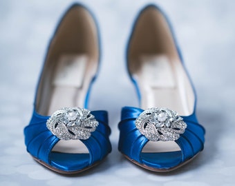 Vintage trouwschoenen voor de bruid, koningsblauwe trouwschoenen, blauwe bruidshakken, kristallen bruidsschoenen, aangepaste trouwschoenen, blauwe bruidschoenen