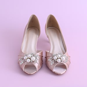 Blush Wedding Shoes, Simple Bridal Shoes, Pink Bride Shoes, Low Heel Wedding Shoes, Blush Bridal Heels, Pearl Wedding Shoes,  Pink Heels