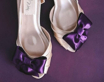 Zapatos de novia sencillos, zapatos de marfil para novia, zapatos de boda personalizados, zapatos de lazo para novia, zapatos de lazo berenjena, tacones de boda de tacón bajo