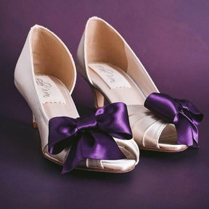 Custom Wedding Shoes, Ivory Shoes for Bride, Simple Bridal Shoes, Bow Shoes for Bride, Eggplant Bow Shoes, Low Heel Wedding Heels