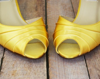yellow high heels for wedding