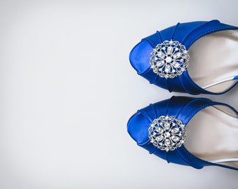 Blauwe bruidshakken, blauwe schoenen voor de bruid, iets blauwe trouwschoenen, eenvoudige bruidsschoenen, koningsblauwe trouwschoenen, lage hak trouwschoenen