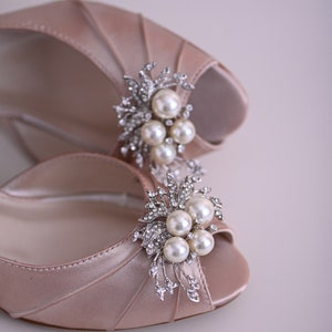 Pink Bride Shoes, Blush Wedding Shoes, Simple Bridal Shoes, Low Heel Wedding Shoes, Blush Bridal Heels, Pearl Wedding Shoes,  Pink Heels