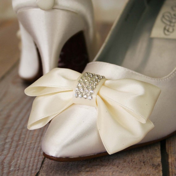 closed toe wedding heels