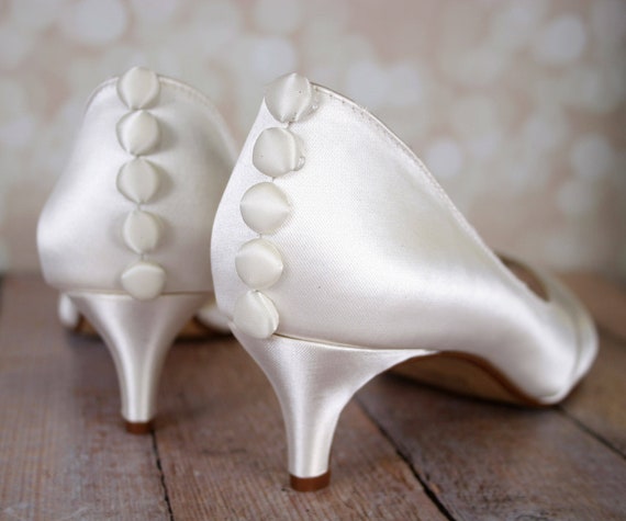 ivory bridal shoes kitten heel