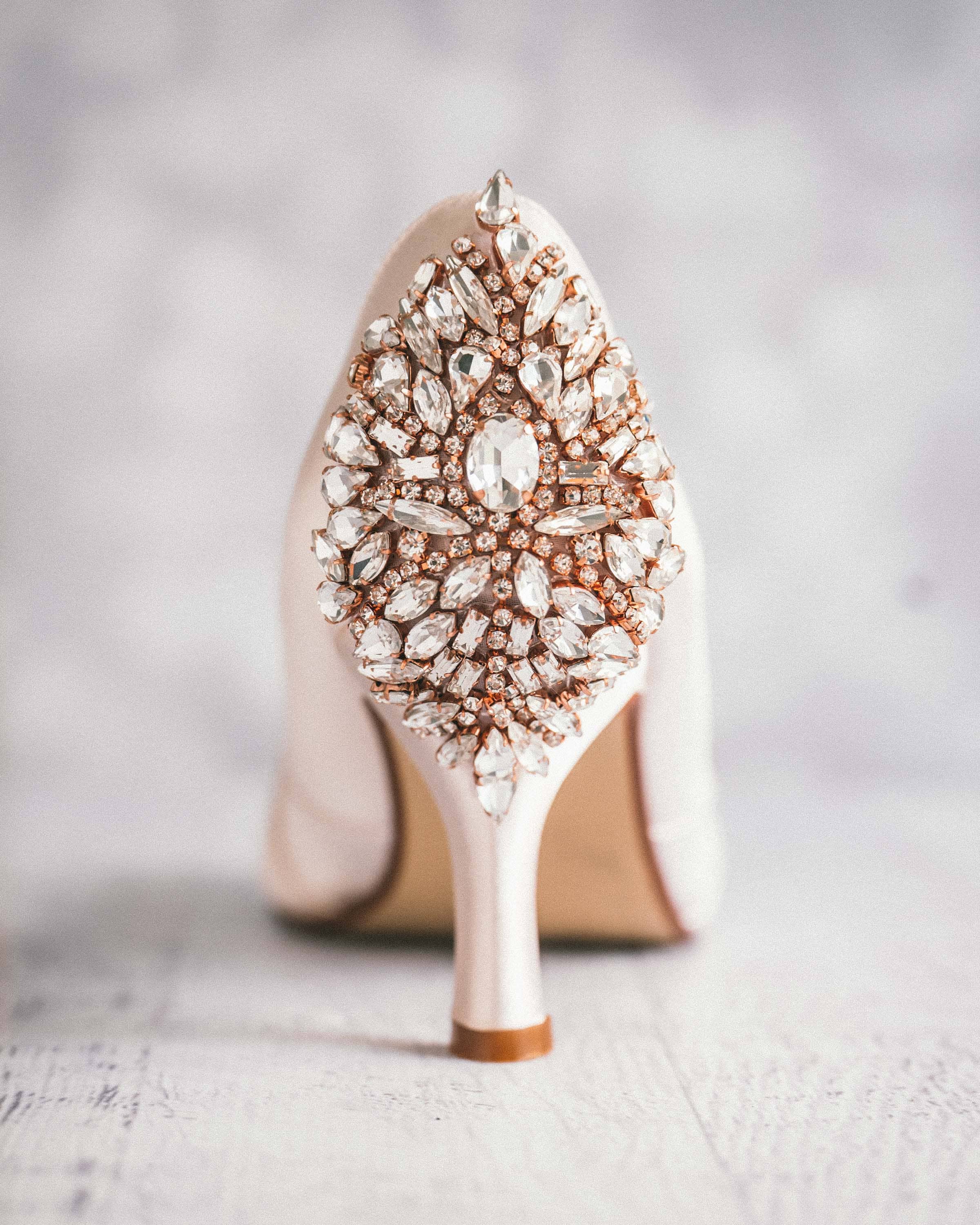 Rose Gold Crystal Black Heels With Diamonds With Pointed Rhinestones For  Womens Wedding, Evening Party, And Prom From Crown2014, $41.1