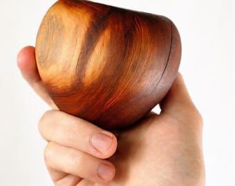 Manzanita Worry Apple – Handcrafted Wooden Fidget Stone – Natural Stress Relief Toy – Desk Comfort Object