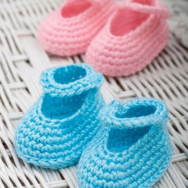 Easy Crochet Baby Booties Pattern PDF First Birthday Gift Quick & Easy ...