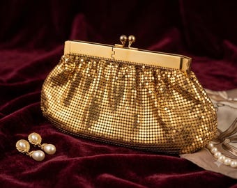 Vintage Gold Tone Mesh Evening Clutch | Mid-Century Style Glamour Handbag