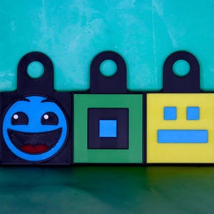 Personalisierter Geometry Dash Würfel-Schlüsselanhänger oder Magnet – 3D-gedrucktes Symbol (62 mm) – Das perfekte Geschenk für Gamer Bild 5