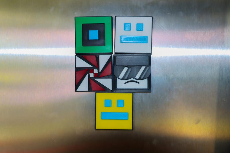 Personalisierter Geometry Dash Würfel-Schlüsselanhänger oder Magnet – 3D-gedrucktes Symbol (62 mm) – Das perfekte Geschenk für Gamer Bild 3