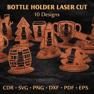 Può includere: Portabottiglie in legno tagliati al laser in vari design, tra cui una lanterna, un albero di Natale, un razzo, un trofeo, un cannone e un pupazzo di neve. Il testo "BOTTLE HOLDER LASER CUT" e "10 Designs" sono visualizzati. Formati file: CDR, SVG, PNG, DXF, PDF ed EPS.