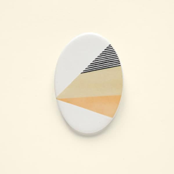 Oval N2 - Geometric Ceramic brooch