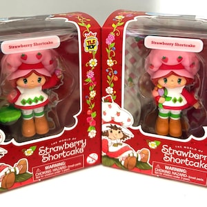 Strawberry Shortcake Cheebee Figurine