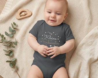 Body de bebé Kleine Schwester / escritura alemana con corazones
