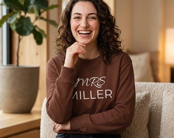 Minimalistisches weißes Langarmshirt | Schlichtes, unbedrucktes Hemd
