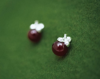 Boucles d’oreilles en argent mangoustan - Boucles d’oreilles asiatiques et japonaises - Argent avec pierre d’agate rouge - percer ou clipser - fruits tropicaux