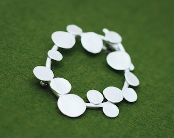 Wireplant - brooch - silver - matte finish - hypo-allergenic - Gift for girlfriend - simple - japanese - pendant - gift for her