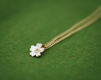 Sakura Kette - Kirschblüte - Japanischer Schmuck - Japanische Blume - Silber und Gold Kombination - Anhänger und Kettenset -
