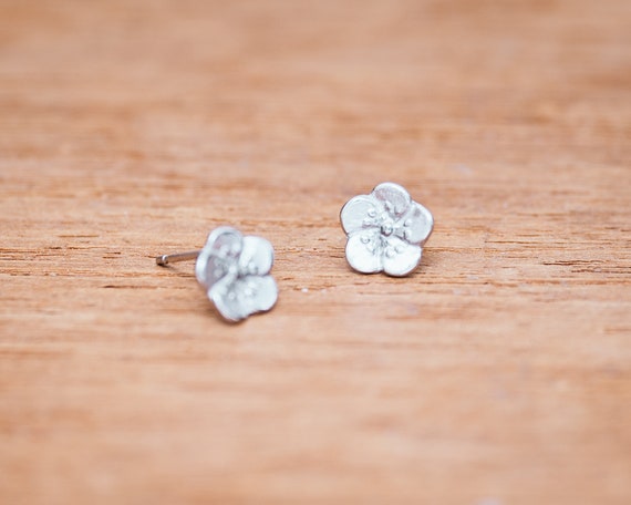 18K or Platinum Ume Plum Blossom Earrings - Flower Earrings